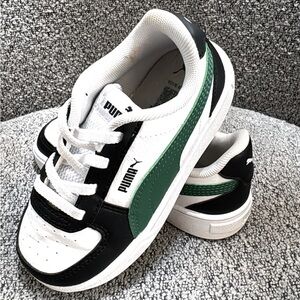 Kids PUMA unisex Size 8 NWOT or BOX